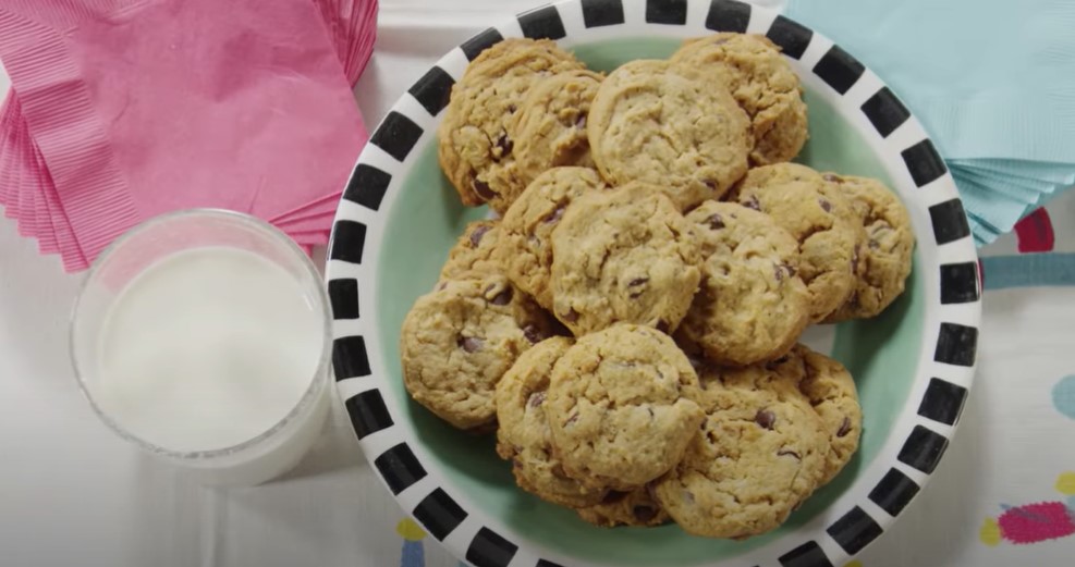 peanut butter oatmeal chocolate chip cookies recipe