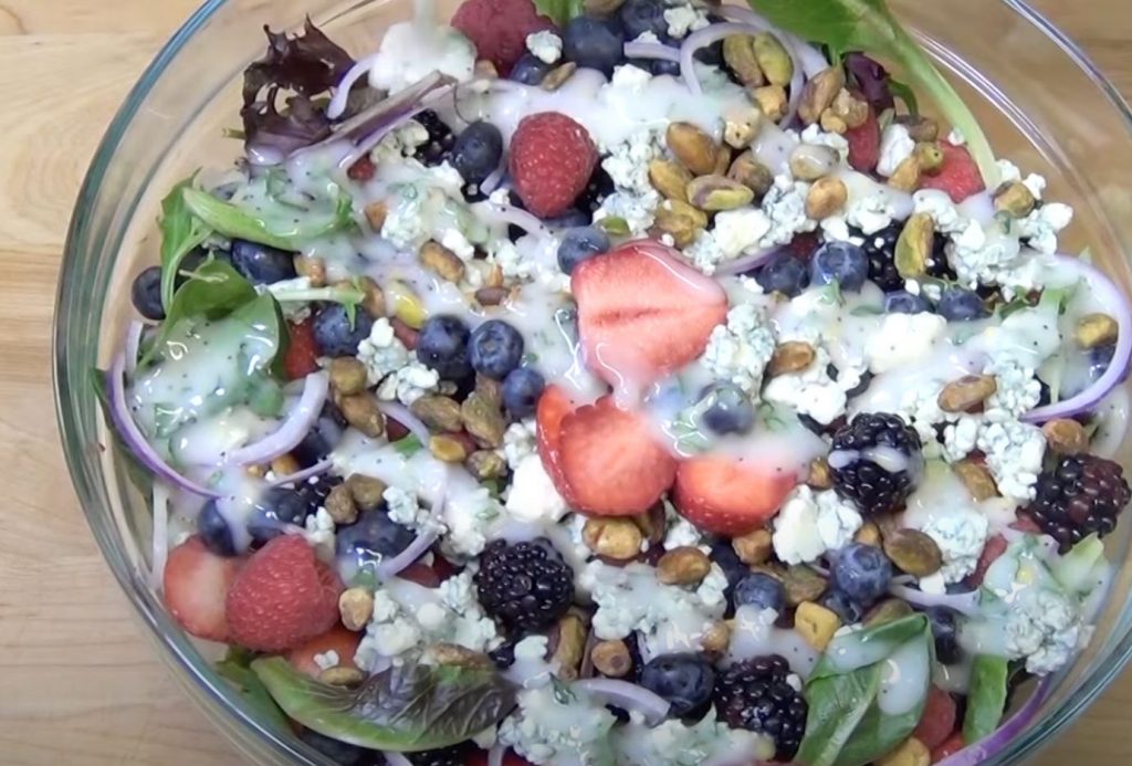 Arugula Salad with Berries Recipe