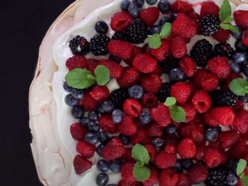 Berry Pavlova Cake Recipe