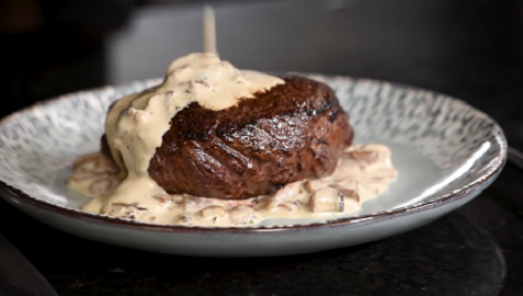 boozy steak with creamy mushroom sauce recipe