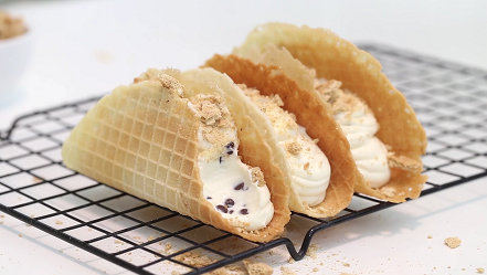 cheesecake dessert tacos recipe