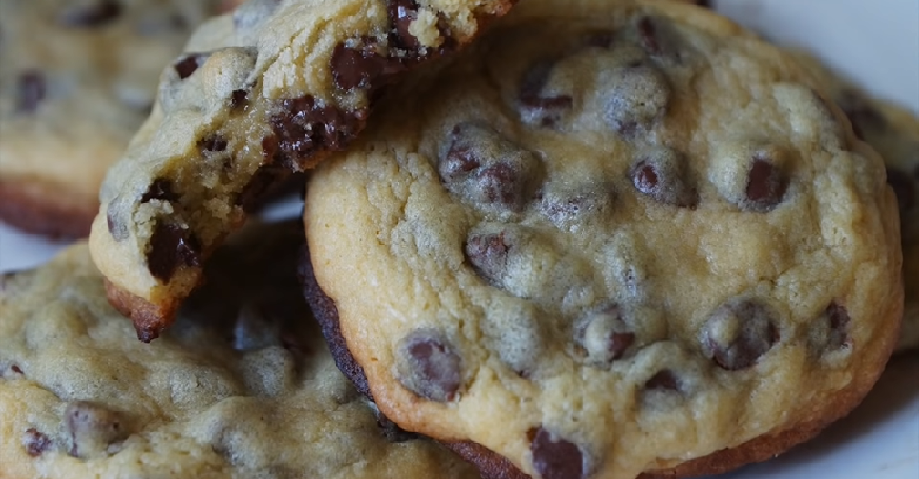 Chocolate Chip Cookies (Otis Spunkmeyer Copycat)