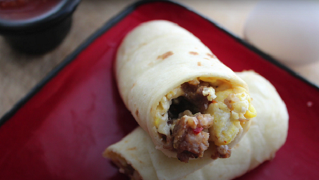 egg cheese and turkey breakfast burritos recipe