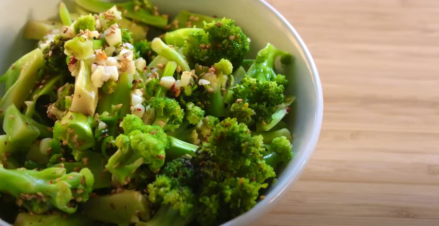 Escarole and Roasted Broccoli Salad with Anchovy Dressing Recipe