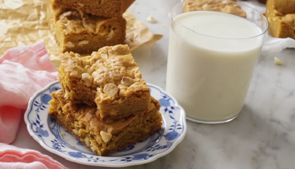 gingerbread caramel chip blondies recipe