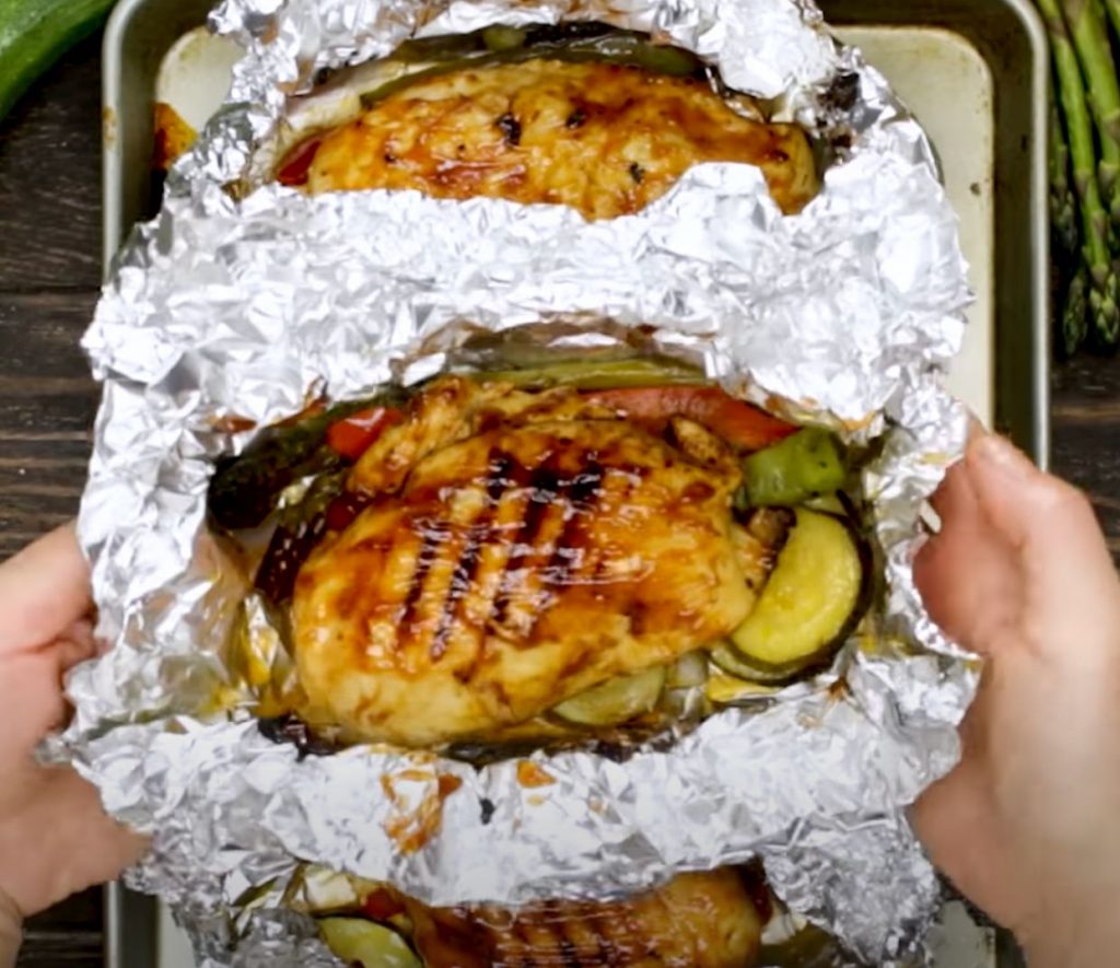 BBQ Chicken Foil Packets Recipe - Easy Chicken Recipes