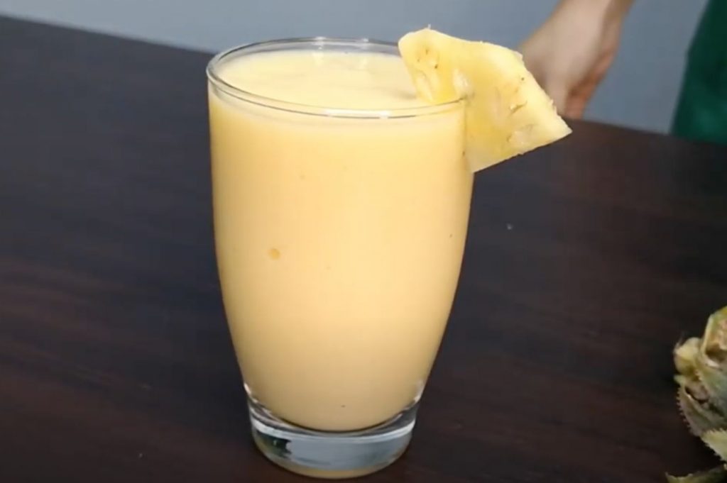 Tropical Mango Pineapple Smoothie Recipe