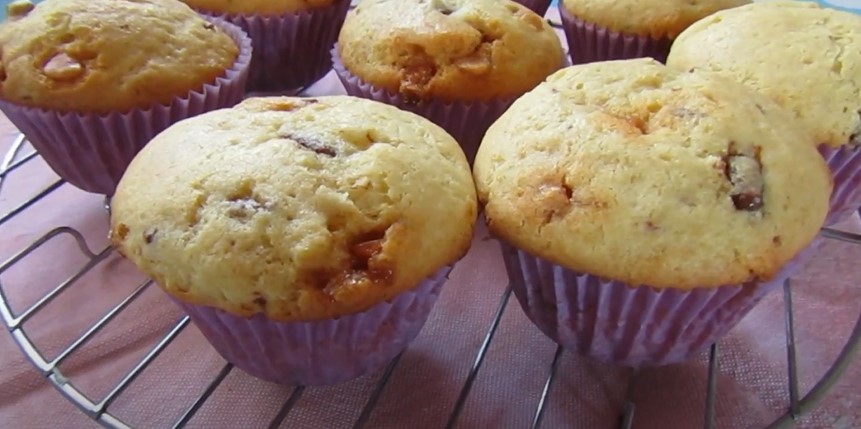 Miniature Salted Caramel Cookie Cupcakes Recipe