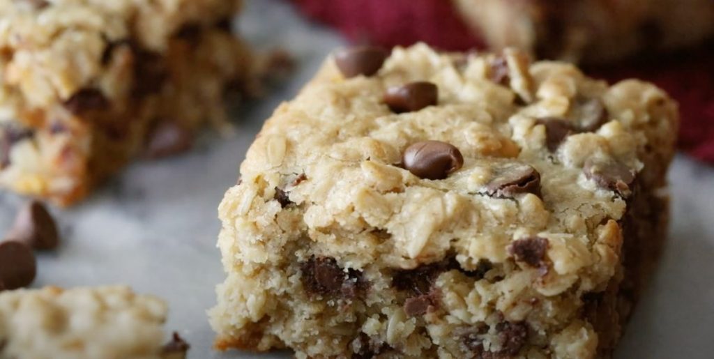 Oatmeal Chocolate Chip Cookie Bars Recipe