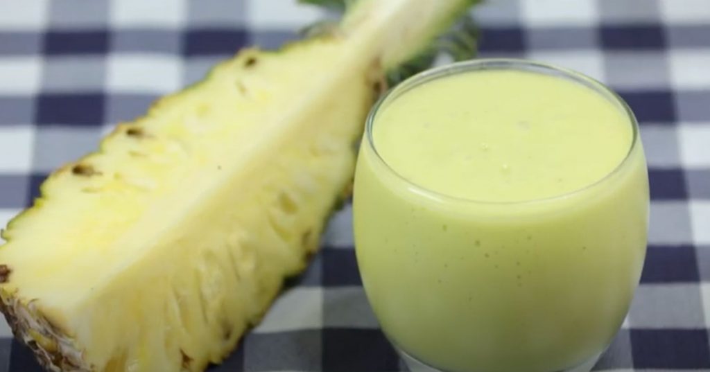 Pineapple Avocado Green Smoothie Recipe