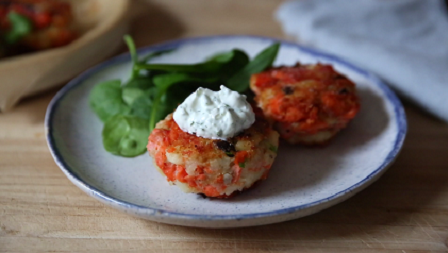 salmon and potato cakes with mixed greens recipe
