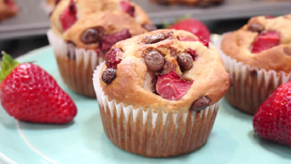 strawberry chocolate chip muffins recipe