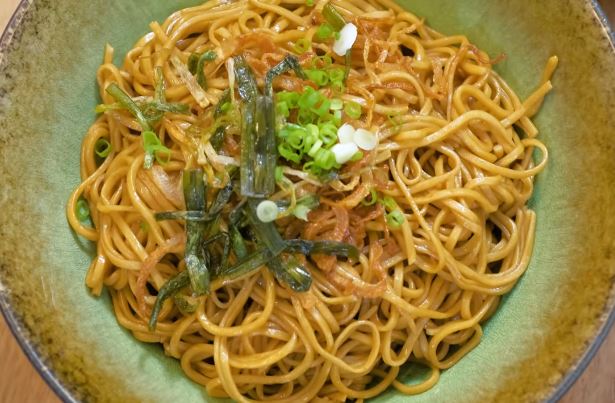 onions, scallions, and garlic spaghettini recipe