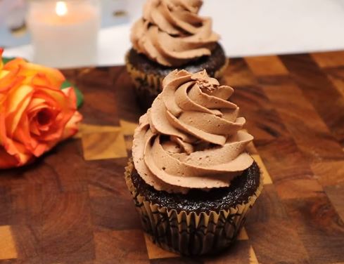 chocolate cupcakes with creamy nutella frosting recipe