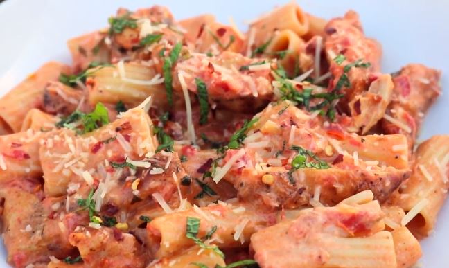 spicy chicken rigatoni recipe