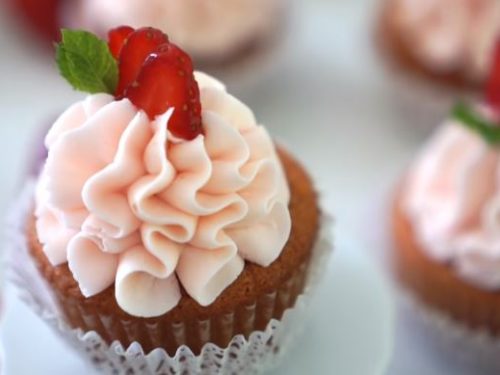 strawberry cupcakes with buttercream recipe