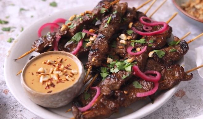 beef satays over thai salad recipe