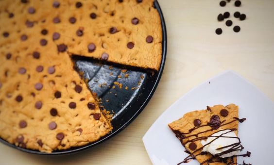 chocolate chip cookie pizza recipe
