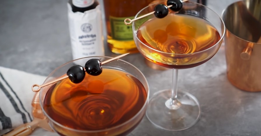 Manhattan Cocktail: How to Make the Whiskey Drink