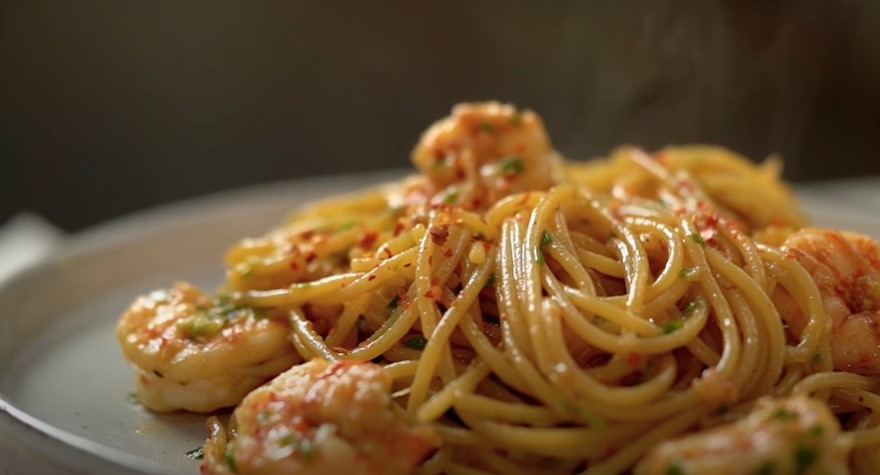 thai style prawn and avocado noodle bowls recipe