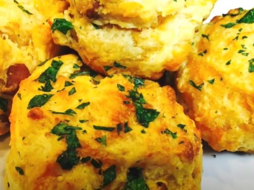 bacon cheddar biscuits recipe