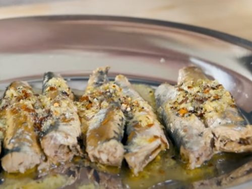 broiled sardines with mustard-shallot crumbs recipe