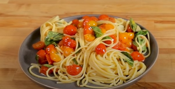 caprese pasta with tomatoes recipe
