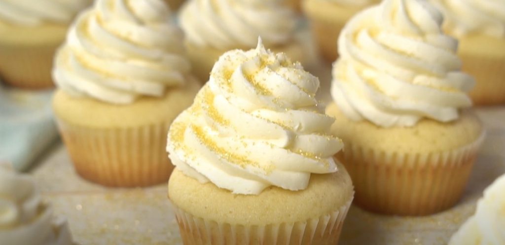 champagne cupcakes with sweet champagne buttercream frosting recipe