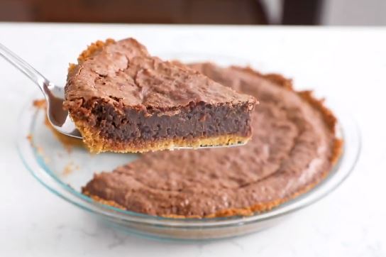 chocolate candy pie with graham crust recipe