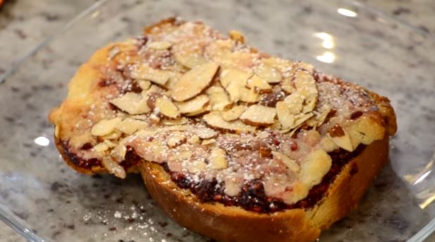 hawaiian french toast with almonds recipe