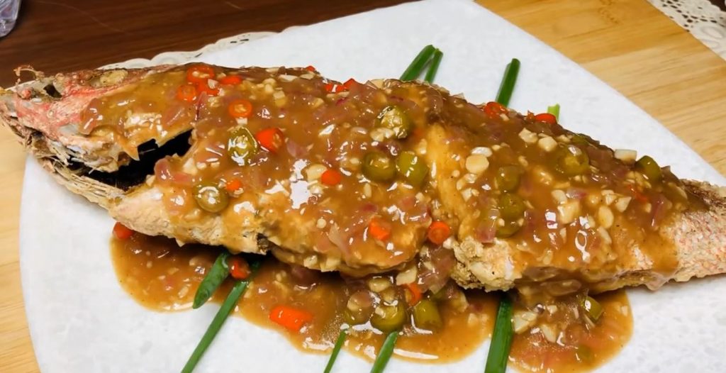 pan fried red snapper in garlic sauce recipe (chillo al ajillo)