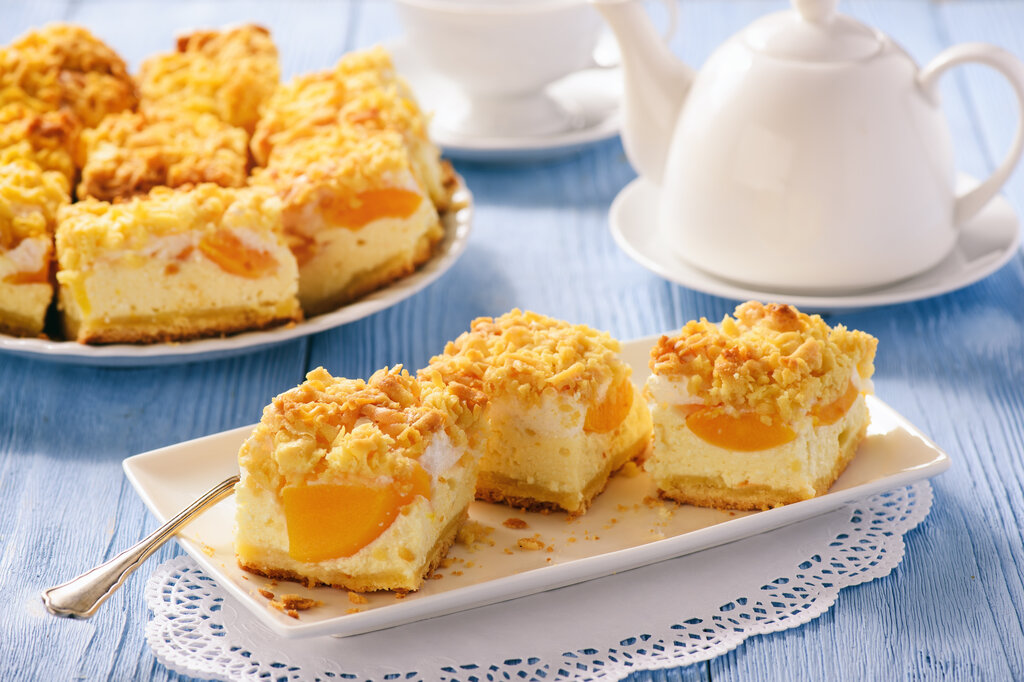 Peach Coffee Cake Recipe, homemade peach cake with crumb topping