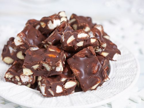 Rocky Road Fudge Recipe, chewy and nutty chocolate fudge dessert with chocolate chips, mini marshmallows, and chopped walnuts