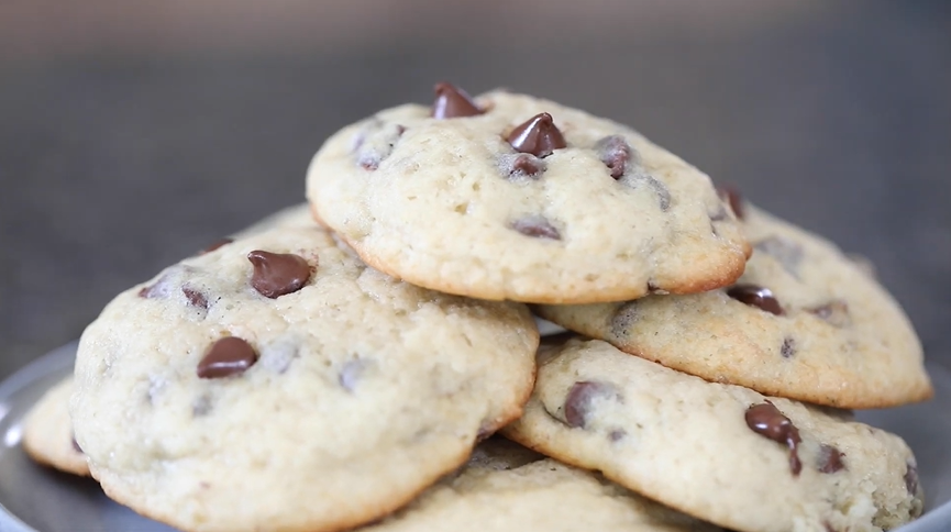 banana chocolate chip breakfast cookies recipe