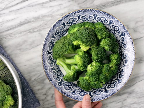 bay-steamed broccoli recipe