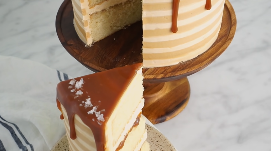 Triple Caramel Cake | RICARDO