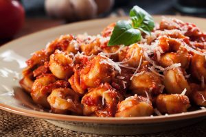 Cheese Tortellini with Meat Sauce Recipe, cheese tortellini pasta with marinara sauce