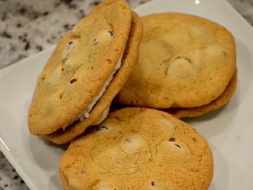 chocolate chip fro-yo sandwich cookie recipe