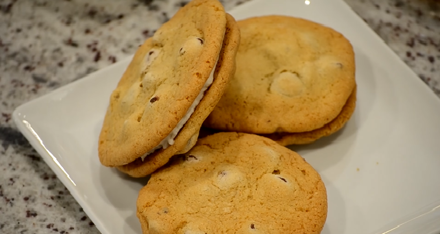 chocolate chip fro-yo sandwich cookie recipe