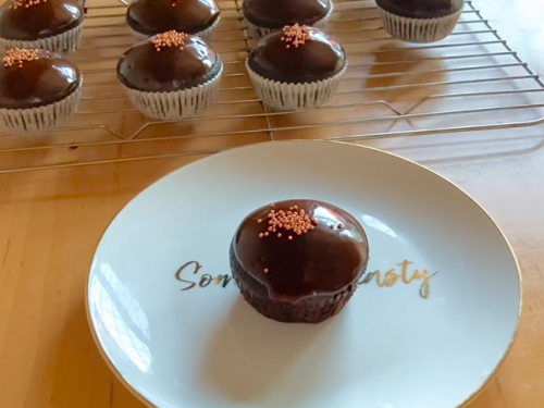 chocolate cupcakes with chocolate glaze recipe