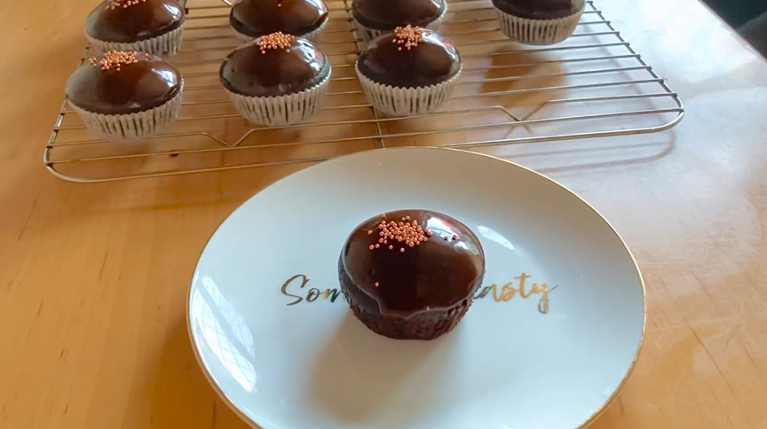 chocolate cupcakes with chocolate glaze recipe