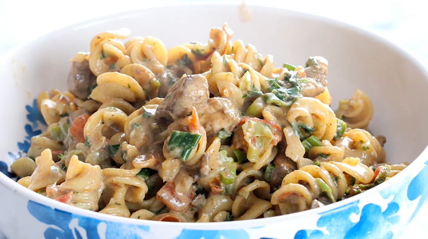 creamy pasta with chicken and tomatoes recipe