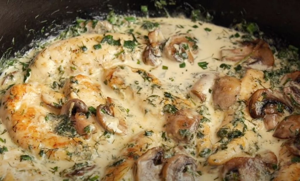 Easy Baked Cheesy Mushroom Chicken Recipe