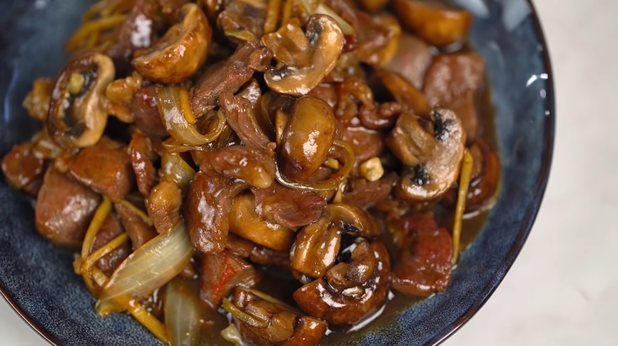 ginger beef, mushroom & kale stir-fry recipe