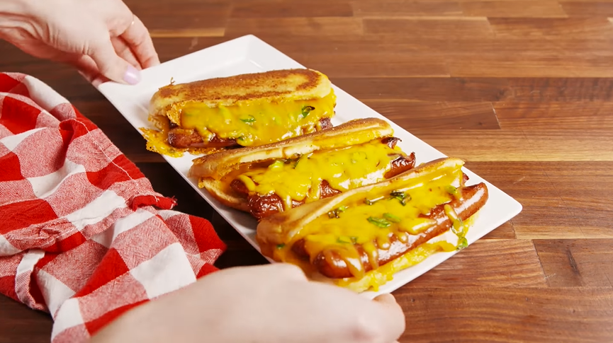 hot grill cheese-stuffed hotdog buns recipe