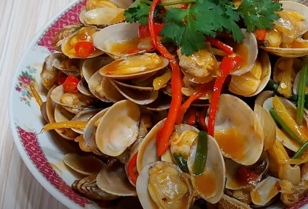 Horseradish-Tabasco Sauce Pop-Open Clams Recipe