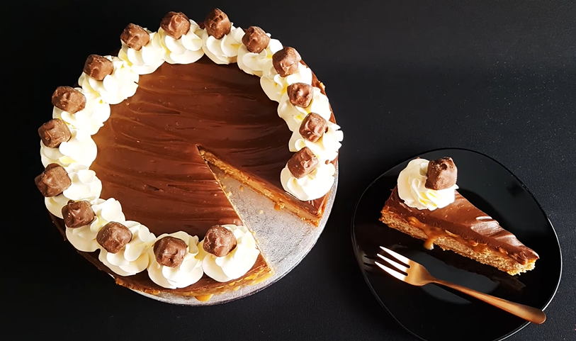 snickers cheesecake recipe