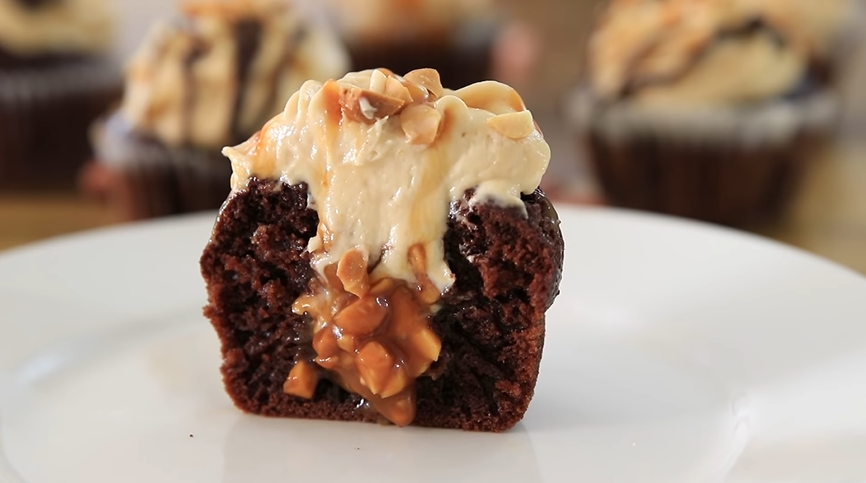 snickers chocolate cupcakes recipe
