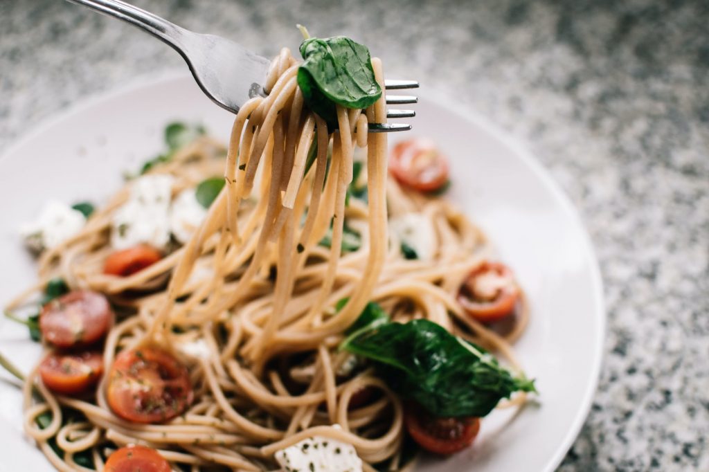 spinach pasta with roasted vegetables recipe