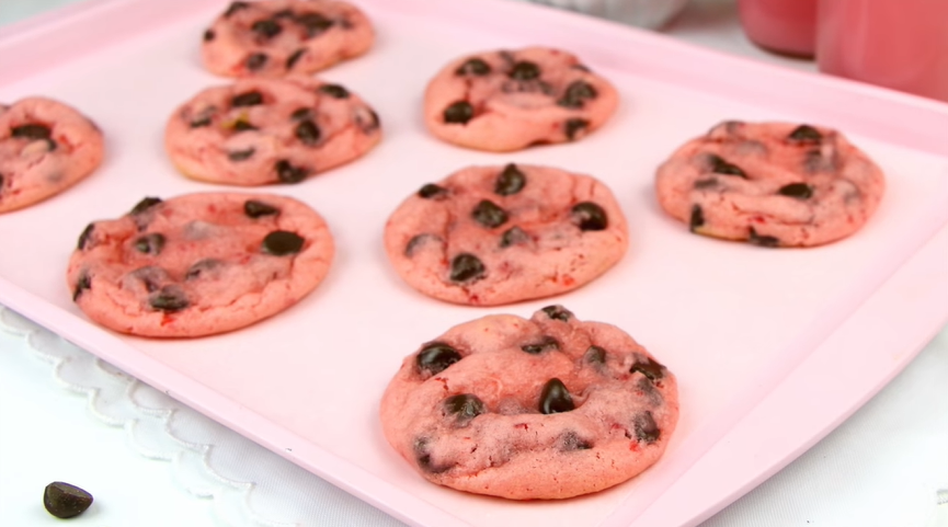 strawberry chocolate chip cookies recipe